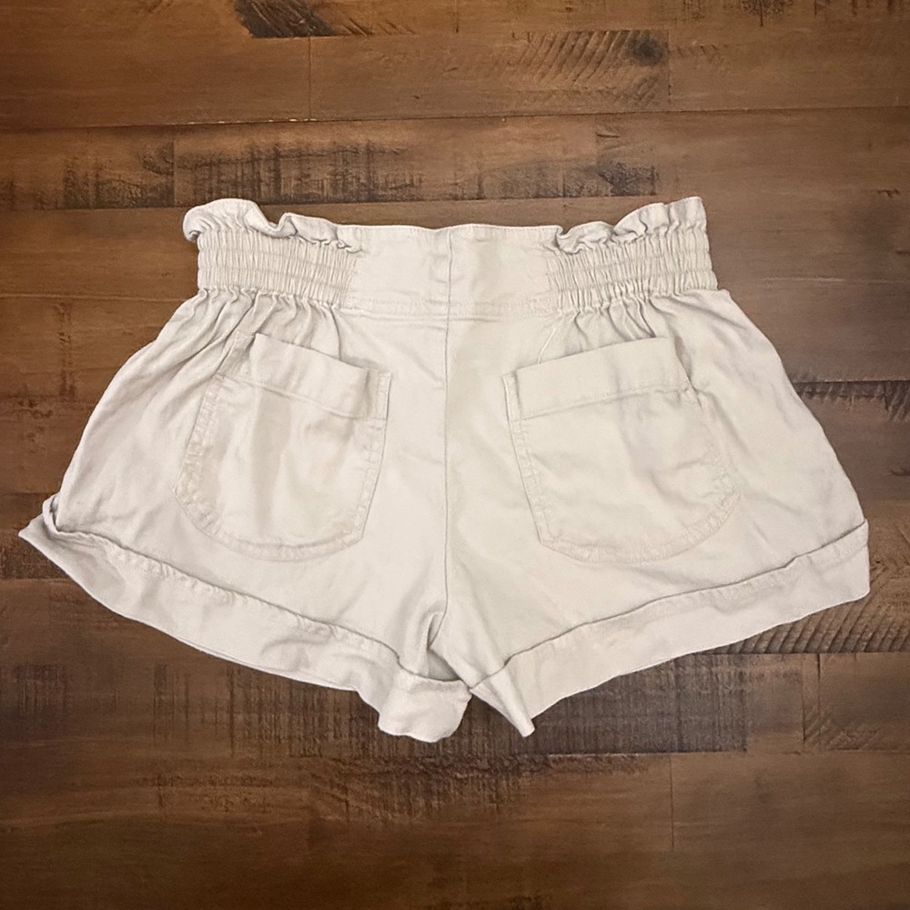 Anthropologie Women's Paper Bag Style Khaki Linen Shorts, size 0 - Picture 2 of 4